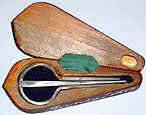 Хомус (в футляре) - якутский музыкальный инструмент. Сувенир школьников Амгинской школы